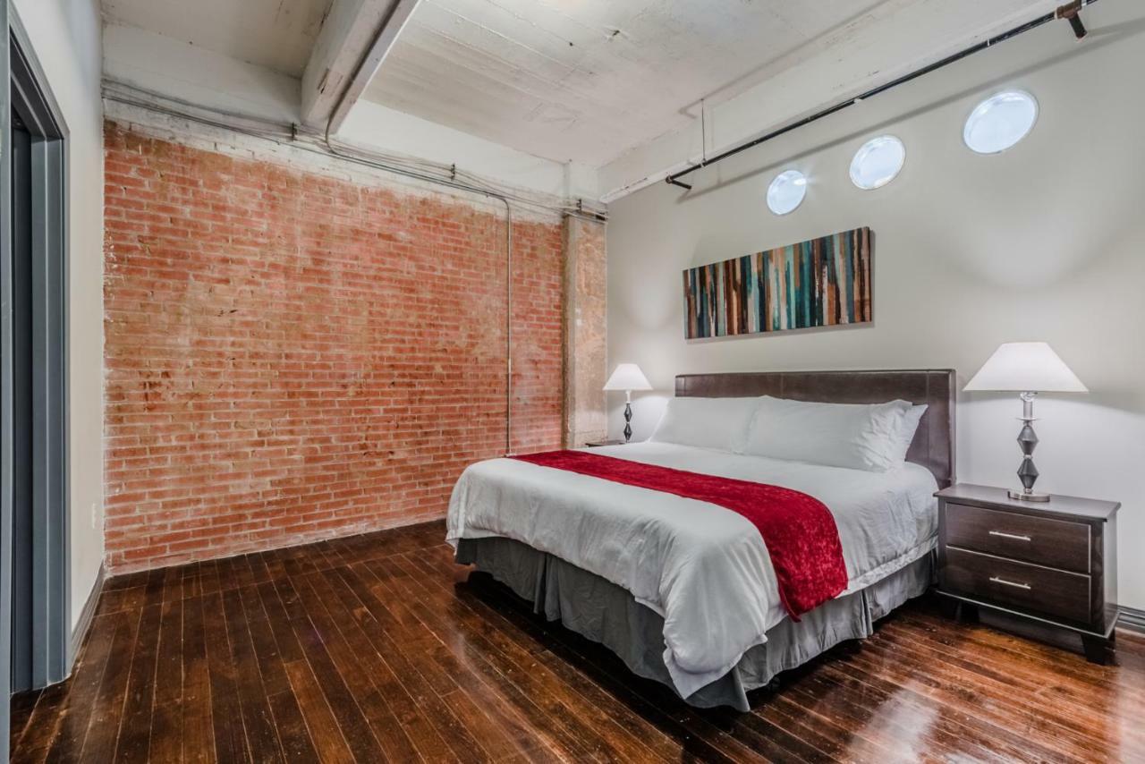 Regal Stays Corporate Apartments - Downtown Dallas Buitenkant foto