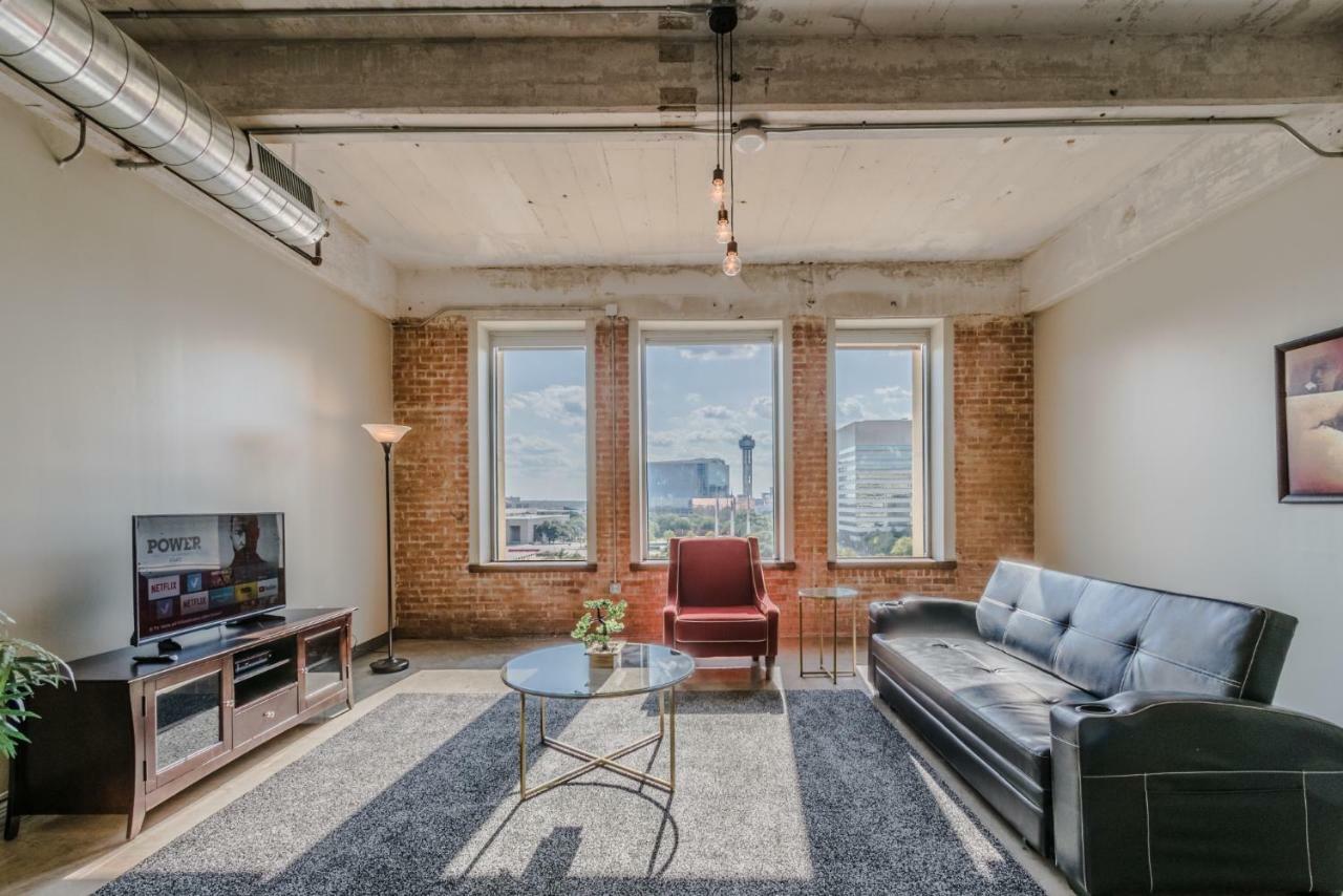 Regal Stays Corporate Apartments - Downtown Dallas Buitenkant foto