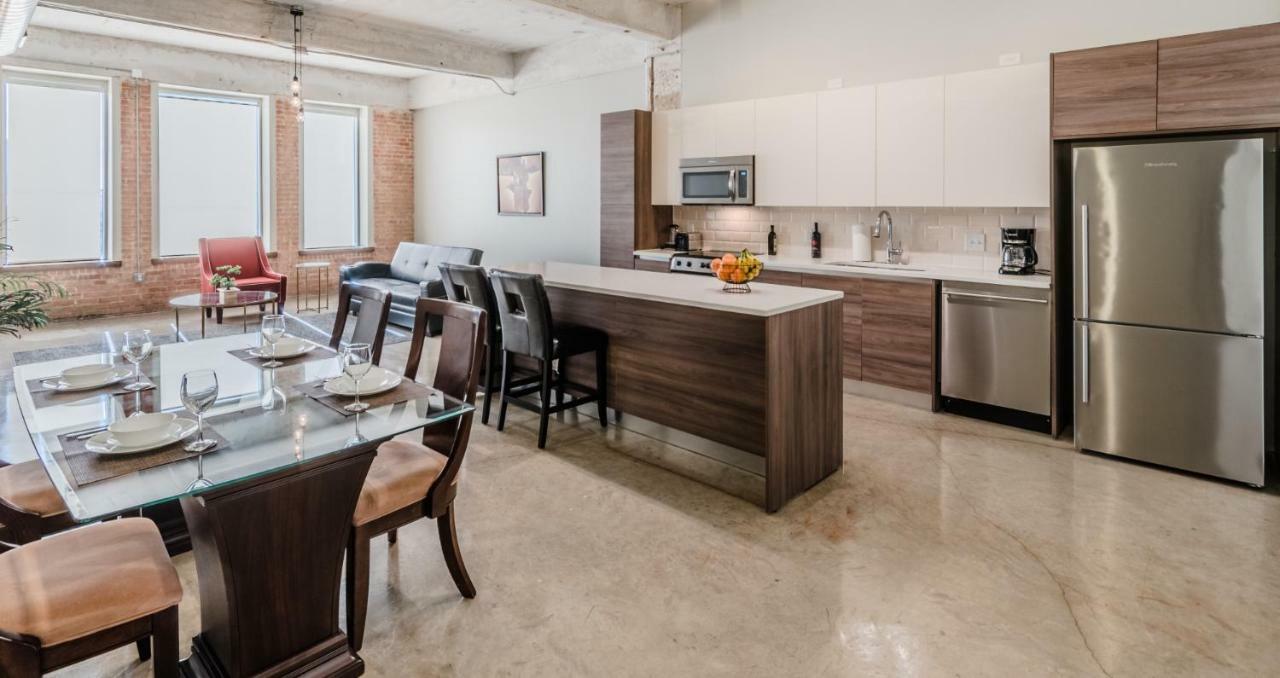Regal Stays Corporate Apartments - Downtown Dallas Buitenkant foto