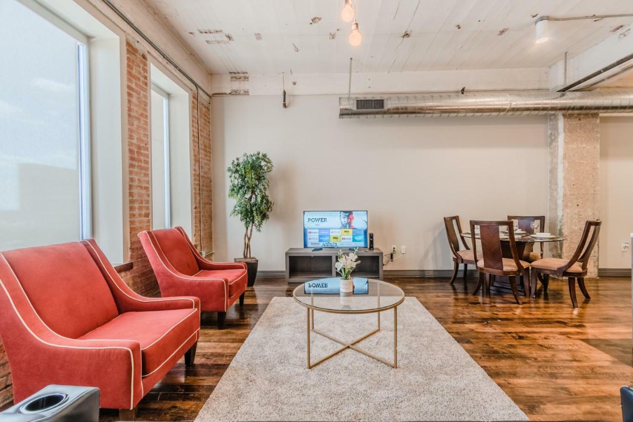Regal Stays Corporate Apartments - Downtown Dallas Buitenkant foto