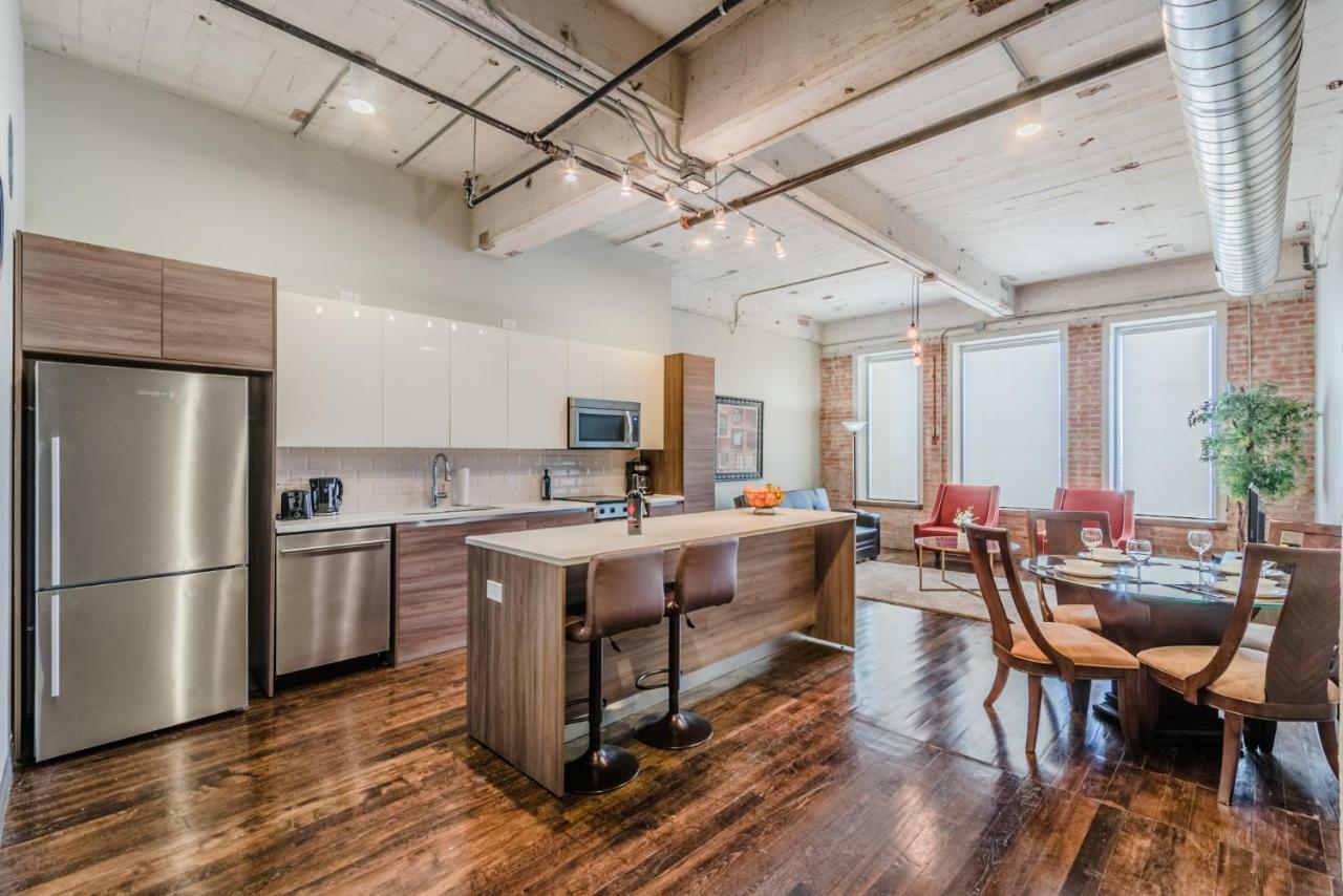 Regal Stays Corporate Apartments - Downtown Dallas Buitenkant foto