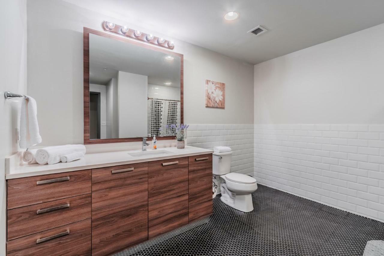 Regal Stays Corporate Apartments - Downtown Dallas Buitenkant foto